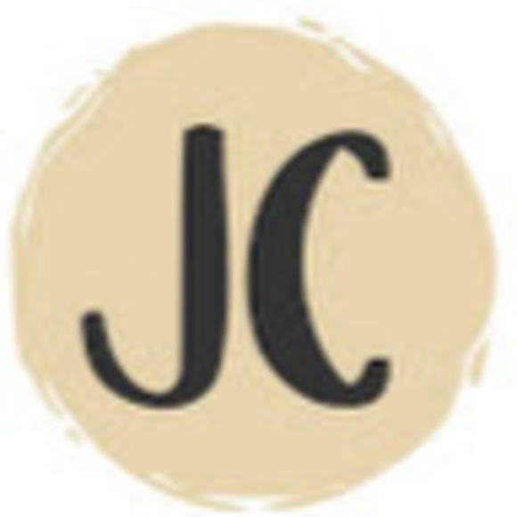 Meet your Posher, Julie - Picture 1 of 1